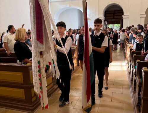 A tudás utat nyit, a hit irányt mutat. – Beszámoló a 2026/2027-es tanévnyitó istentiszteletről